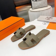 Hermes Slippers